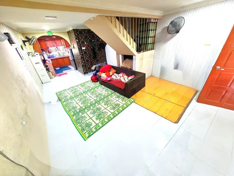 2-storey Terraced House for Sale in Taman Koperasi Cuepacs (Cheras) - Azli Ibrahim - Living Room - PropertyGuru.com.my