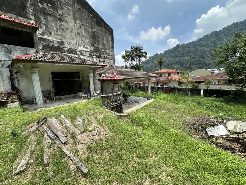 2-storey Terraced House for Sale in Taman Melawati (Ulu Kelang) - Brackson Loh - Exterior - PropertyGuru.com.my