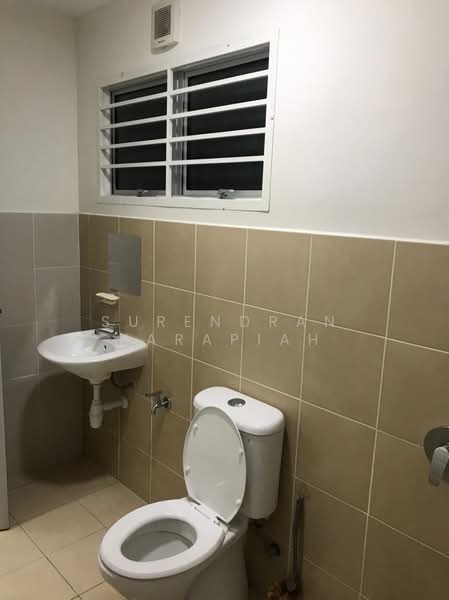 2-storey Terraced House for Sale in Bandar Puncak Alam (Puncak Alam) - Surendran Karapiah - Bathroom - PropertyGuru.com.my