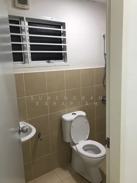 2-storey Terraced House for Sale in Bandar Puncak Alam (Puncak Alam) - Surendran Karapiah - Bathroom - PropertyGuru.com.my