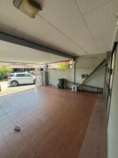 2-storey Terraced House for Rent in Ipoh (Perak) - Ck Nyau - Car Park - PropertyGuru.com.my