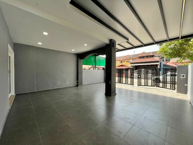 2-storey Terraced House for Sale in Taman Sri Putri (Kulai) - Jack Ting - Exterior - PropertyGuru.com.my