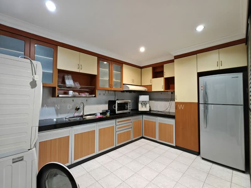 Permas Jaya Double Storey untuk Untuk Disewa - RM 3,200 /bulan, Apr 2026 - Kitchen - PropertyGuru.com.my