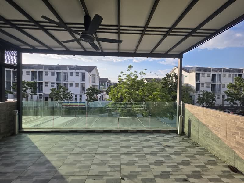 3-storey Terraced House for Sale in Kajang (Selangor) - Azizah Hasan - Balcony - PropertyGuru.com.my
