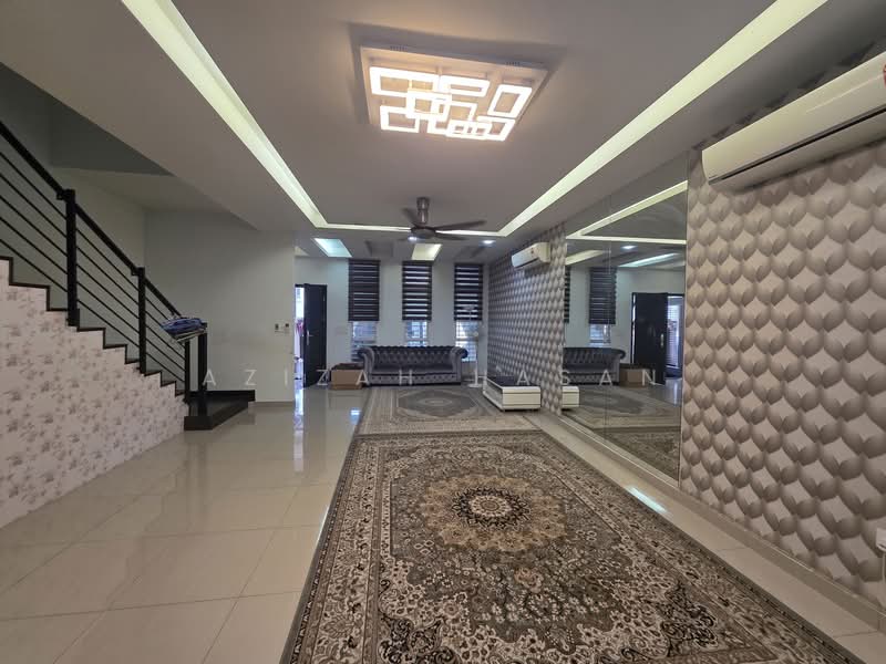 3-storey Terraced House for Sale in Kajang (Selangor) - Azizah Hasan - Living Room - PropertyGuru.com.my