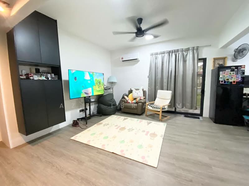 Bandar Saujana Putra (SP7) untuk Untuk Dijual - RM 599,000, Apr 2026 - Living Room - PropertyGuru.com.my