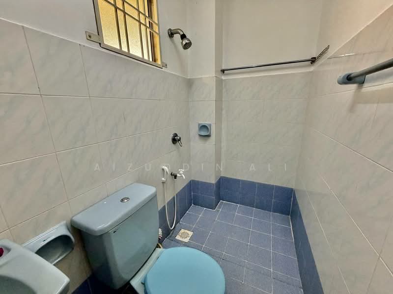 Rumah Teres 2 Tingkat untuk Dijual di Putra Heights (Subang Jaya) - Aizuddin Ali - Bathroom - PropertyGuru.com.my