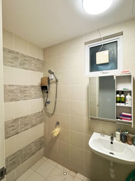 Condominium for Rent at Imperial Grande - Andrew Chow - Bathroom - PropertyGuru.com.my