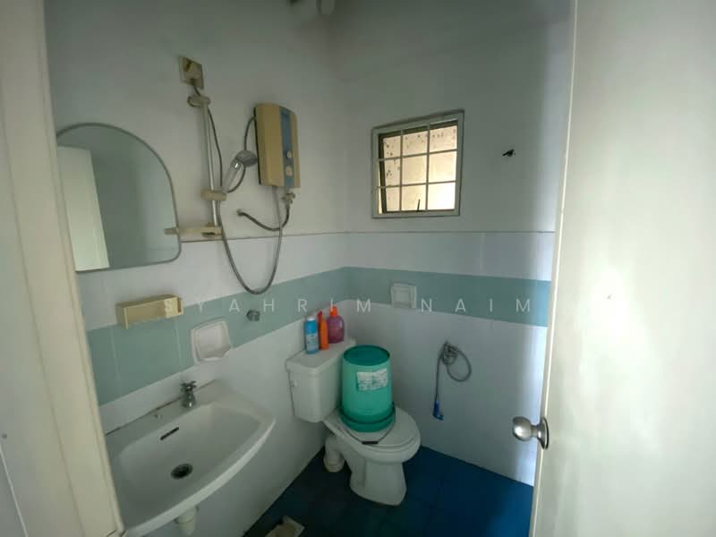 Apartment for Sale at Pandan Utama Apartment - Syahrim Naim - Bathroom - PropertyGuru.com.my