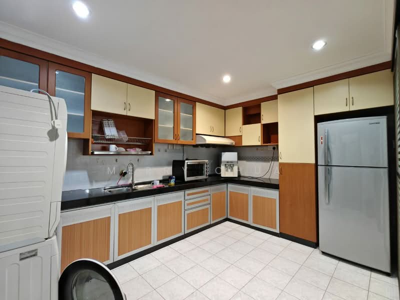 Permas Jaya Double Storey untuk Untuk Disewa - RM 3,200 /bulan, Apr 2026 - Kitchen - PropertyGuru.com.my