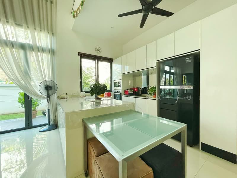 Bungalow for Sale in Cyberjaya (Selangor) - Mohd Aizat Saiful Bahri - Kitchen - PropertyGuru.com.my
