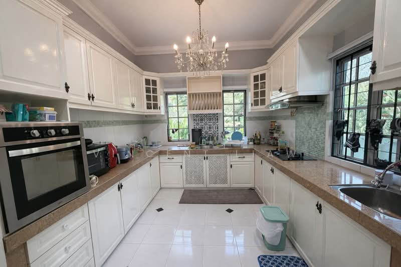 Bungalow House untuk Dijual di Seksyen 8, Pekaka Ria, Polo Club (Kota Damansara) - Vincent Liaw - Kitchen - PropertyGuru.com.my