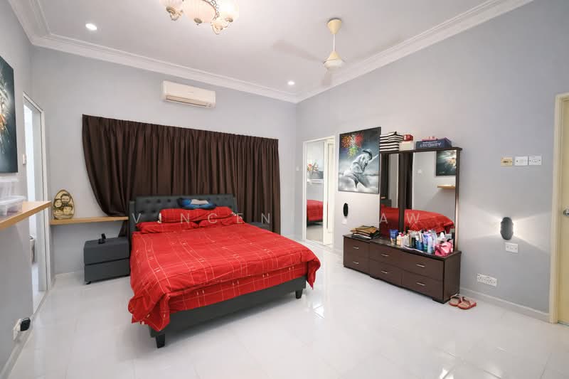 Bungalow House untuk Dijual di Seksyen 8, Pekaka Ria, Polo Club (Kota Damansara) - Vincent Liaw - Bedroom - PropertyGuru.com.my