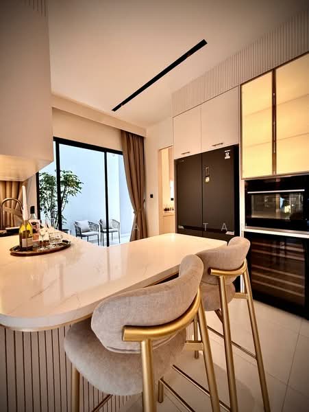 Jesselton Courtyard Villas untuk Untuk Dijual - RM 2,900,000, Apr 2026 - Kitchen - PropertyGuru.com.my