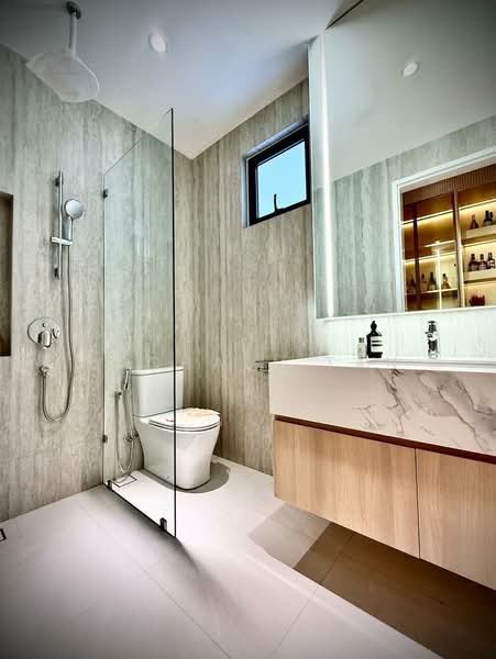 Jesselton Courtyard Villas untuk Untuk Dijual - RM 2,900,000, Apr 2026 - Bathroom - PropertyGuru.com.my