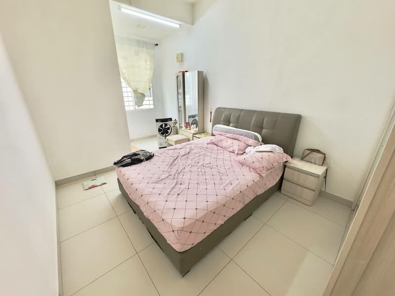 Bungalow for Sale in Semenyih (Selangor) - Mohd Aizat Saiful Bahri - Bedroom - PropertyGuru.com.my