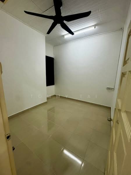1-storey Terraced House for Sale in Taman Daya (Johor Bahru) - Tommy Tai - Interior - PropertyGuru.com.my