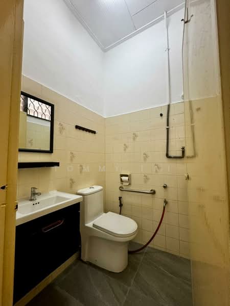 1-storey Terraced House for Sale in Taman Daya (Johor Bahru) - Tommy Tai - Bathroom - PropertyGuru.com.my