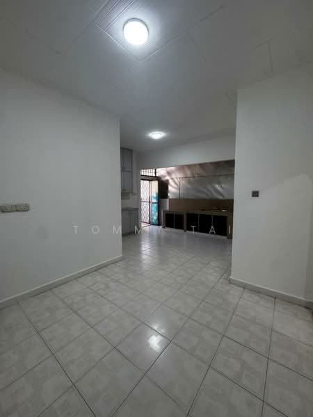 1-storey Terraced House for Sale in Taman Daya (Johor Bahru) - Tommy Tai - Kitchen - PropertyGuru.com.my