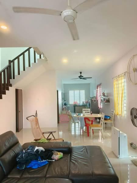 Rumah Teres 2-Tingkat untuk Dijual di Menglembu (Perak) - Qazin Khoo - Living Room - PropertyGuru.com.my