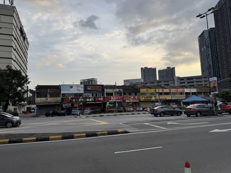 Shop for Sale in Jalan Klang Lama (Old Klang Road) (Kuala Lumpur) - Karen Lua - Exterior - PropertyGuru.com.my