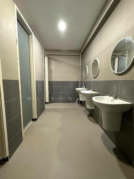 Eco Business Park 1 untuk Untuk Disewa - RM 22,000 /bulan, Apr 2026 - Bathroom - PropertyGuru.com.my