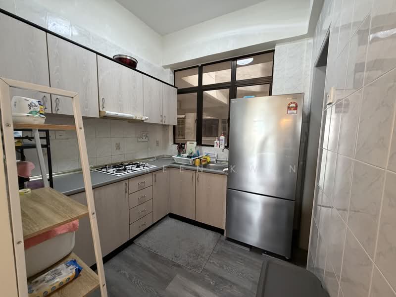 Condominium for Sale at Eden Seaview Condominium - Shareen Kwan - Kitchen - PropertyGuru.com.my