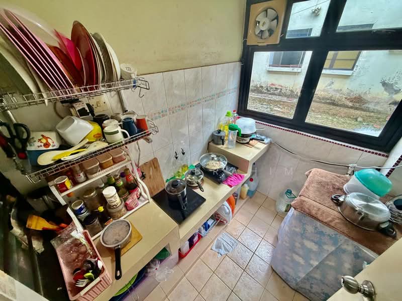 Desa Damai untuk Untuk Dijual - RM 480,000, Apr 2026 - Kitchen - PropertyGuru.com.my