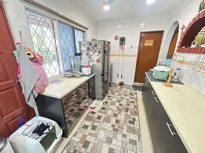 Taman Seri Ampang untuk Untuk Dijual - RM 650,000, Apr 2026 - Kitchen - PropertyGuru.com.my