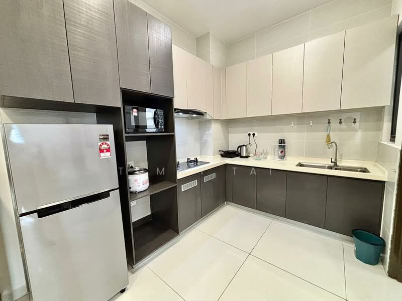 Condominium for Rent at Kings Bay @ Country Garden Danga Bay - Tommy Tai - Kitchen - PropertyGuru.com.my