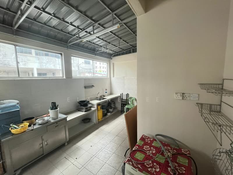 Semi-Detached House for Rent in Bayan Lepas (Penang) - Elaine Lee - Kitchen - PropertyGuru.com.my