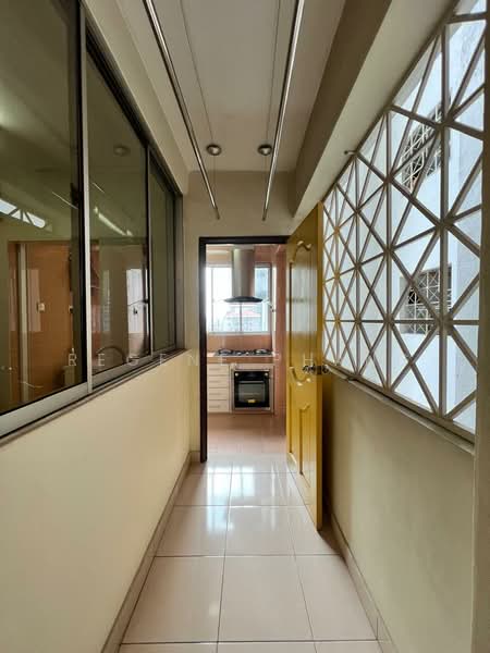 Condominium for Sale at Kelana D'Putera - Regene Phang - Kitchen - PropertyGuru.com.my