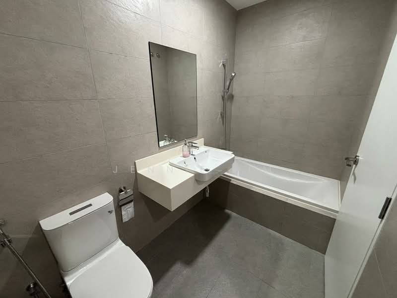 Kondominium untuk Disewa di Bangsar Hill Park - Jennie Lim - Bathroom - PropertyGuru.com.my