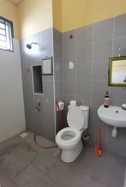 2-storey Terraced House for Rent in Johor Bahru (Johor) - Jay Ho - Bathroom - PropertyGuru.com.my