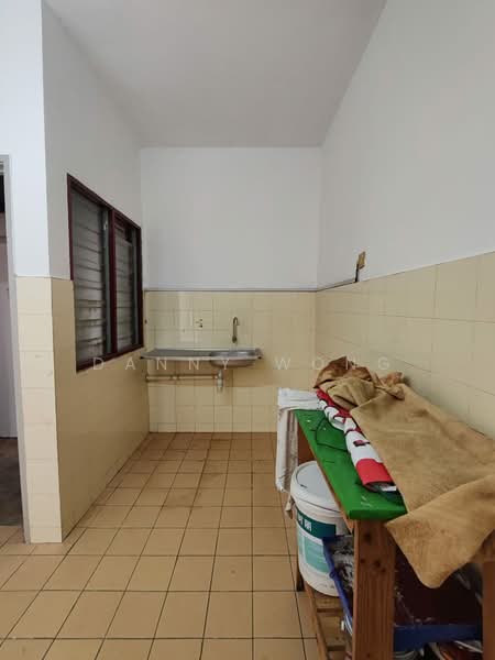 Apartment for Sale at Pangsapuri Taman Bukit Rawang Putra - Danny Wong - Kitchen - PropertyGuru.com.my