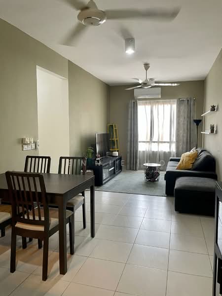 Seri Intan Apartment untuk Untuk Dijual - RM 290,000, Apr 2026 - Living Room - PropertyGuru.com.my