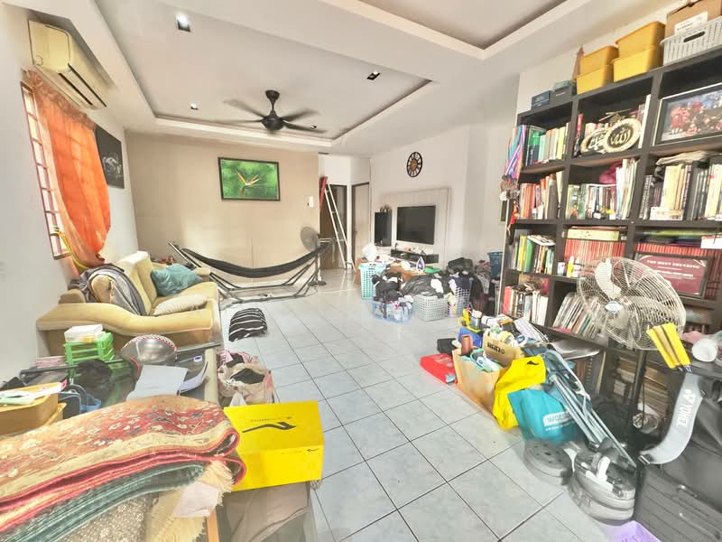 Bandar Tasik Kesuma untuk Untuk Dijual - RM 620,000, Apr 2026 - Living Room - PropertyGuru.com.my