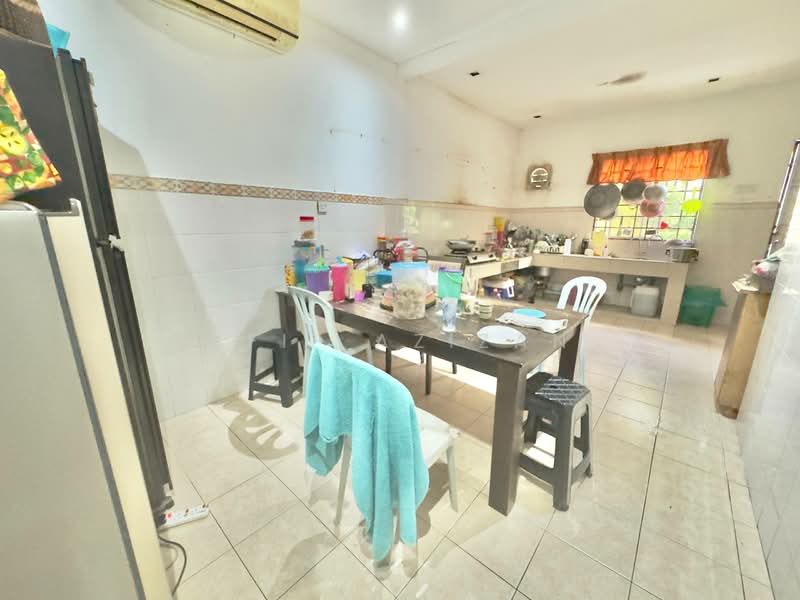 Bandar Tasik Kesuma untuk Untuk Dijual - RM 620,000, Apr 2026 - Kitchen - PropertyGuru.com.my