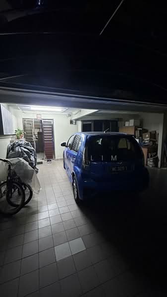 Terraced House for Sale in Bandar Kinrara Seksyen 1 (Bandar Kinrara) - Ann Lim - Car Park - PropertyGuru.com.my