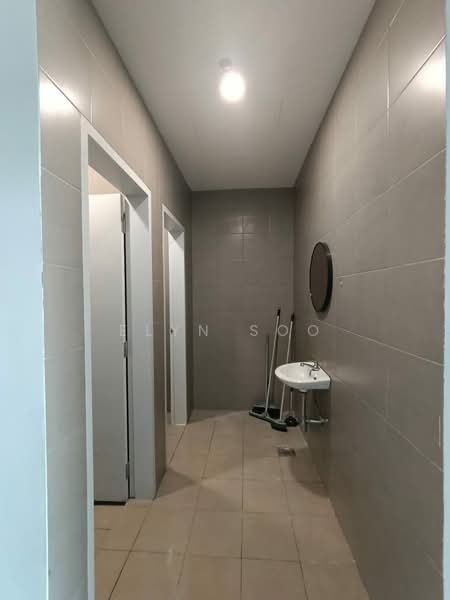 Shop for Rent in Telok Panglima Garang (Selangor) - Elyn Soo - Corridor - PropertyGuru.com.my