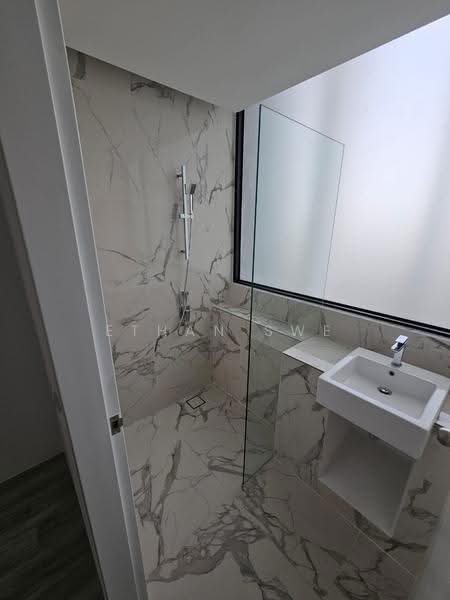 Kediaman Servis untuk Dijual di Lumi Tropicana Serviced Residence - Ethan Swe - Bathroom - PropertyGuru.com.my
