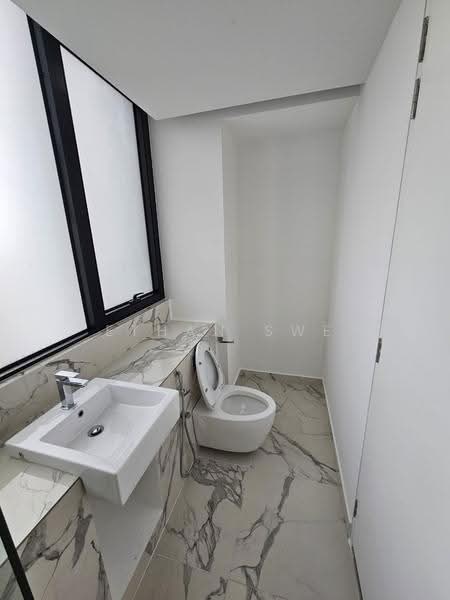 Kediaman Servis untuk Dijual di Lumi Tropicana Serviced Residence - Ethan Swe - Bathroom - PropertyGuru.com.my