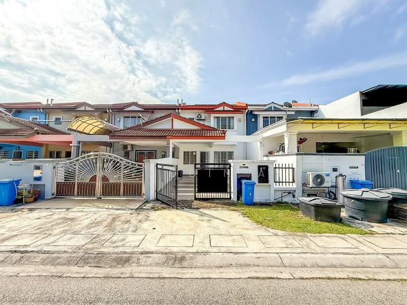 2-storey Terraced House for Sale in Setia Alam (Selangor) - Aizuddin Ali - Exterior - PropertyGuru.com.my