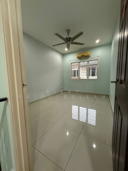 Rumah Teres 2 Tingkat untuk Dijual di Taman Sri Putra Mas (Sungai Buloh) - Aizat Saifulrullah - Interior - PropertyGuru.com.my