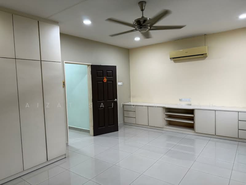 Rumah Teres 2 Tingkat untuk Dijual di Taman Sri Putra Mas (Sungai Buloh) - Aizat Saifulrullah - Interior - PropertyGuru.com.my