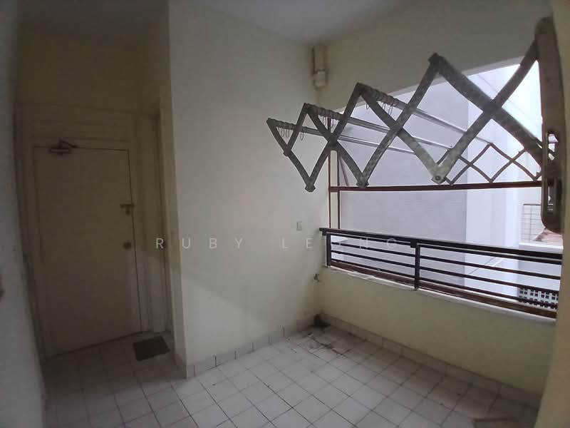 Surian Condominium untuk Untuk Disewa - RM 4,000 /bulan, Apr 2026 - Balcony - PropertyGuru.com.my