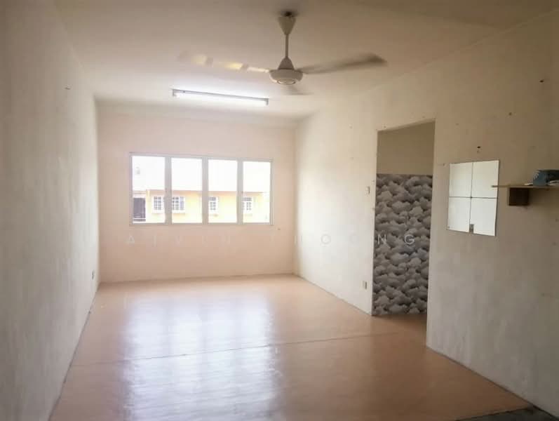 Apartment for Sale at Putra Permai Block A - Aivin Thoong - Living Room - PropertyGuru.com.my