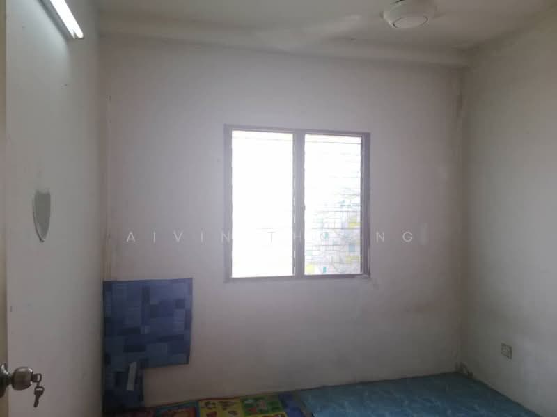 Apartment for Sale at Putra Permai Block A - Aivin Thoong - Interior - PropertyGuru.com.my