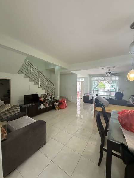 Rumah Teres 2 Tingkat untuk Dijual di Taman Skudai Indah (Skudai) - Jee Hui - Living Room - PropertyGuru.com.my