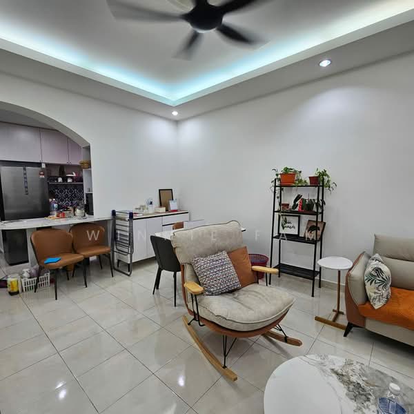 Servis Apartment untuk Disewa di Tropicana City Tropics - Winnie Fam - Living Room - PropertyGuru.com.my